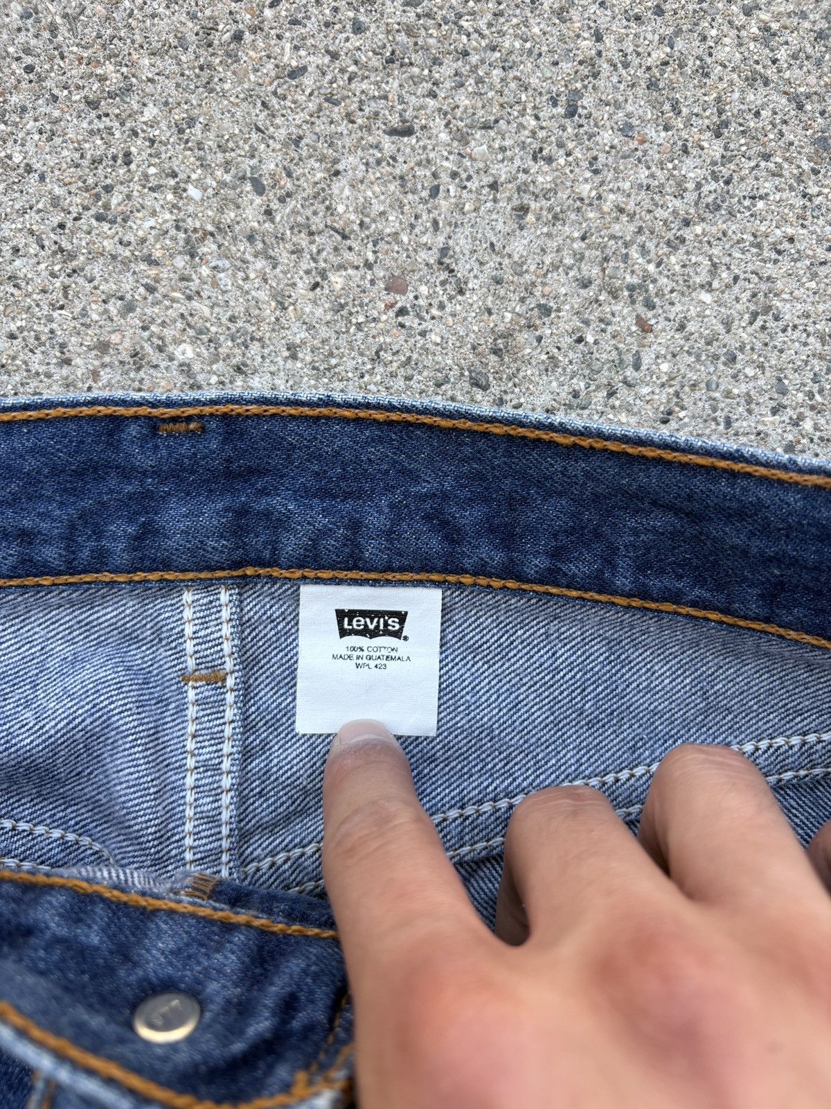 Levi's Vintage 2001 Med. Indigo Levi’s 501 Reg. Fit Jeans Sz. 34x32 Size US 34 / EU 50 - 6 Thumbnail