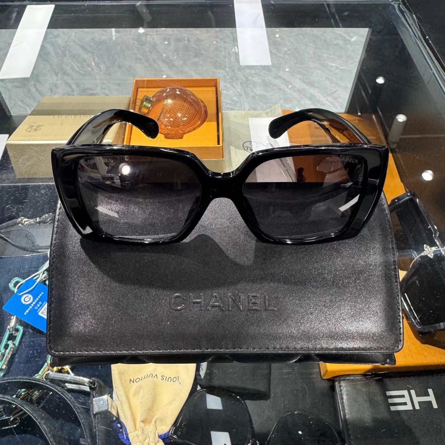 Chanel Chanel square frame woven logo sunglasses 99 New OS Size ONE SIZE - 1 Thumbnail