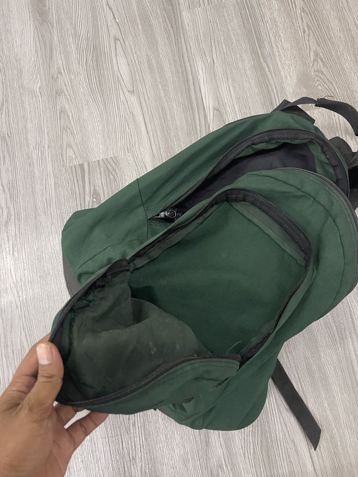Jansport Last drop⚡️90s Jansport Rubber Base Bagpack Size ONE SIZE - 9 Thumbnail