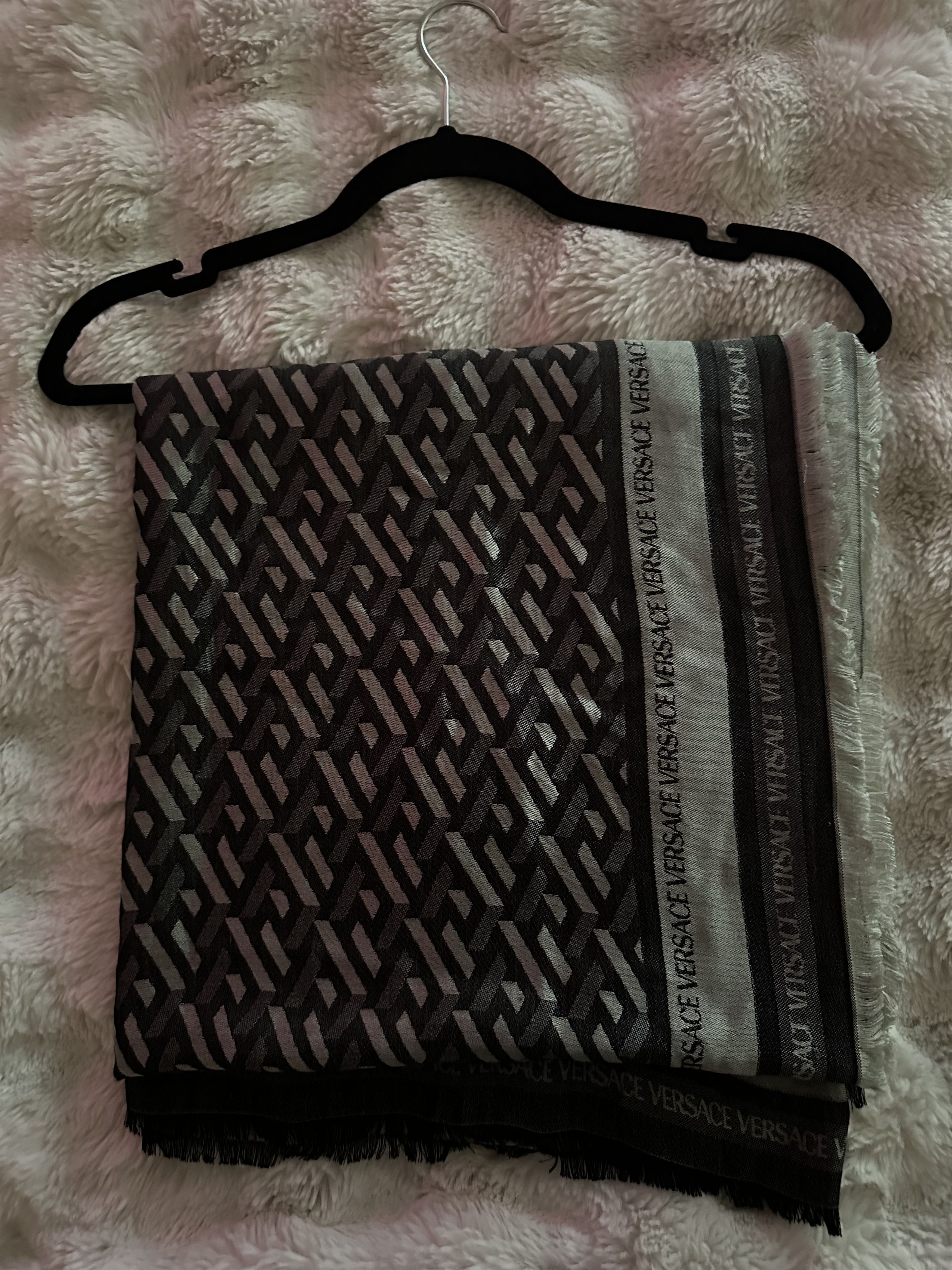 Versace Versace 3D Greca Logo Scarf Size ONE SIZE - 7 Thumbnail