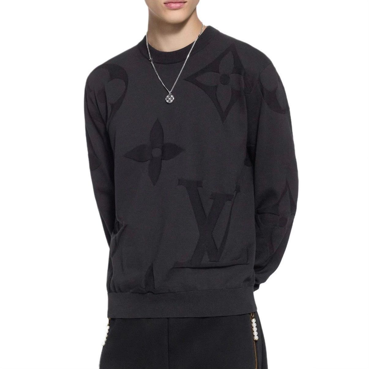 Louis Vuitton LV Monogram Knitted Sweater 2026 Holiday Size US M / EU 48-50 / 2 - 6 Thumbnail