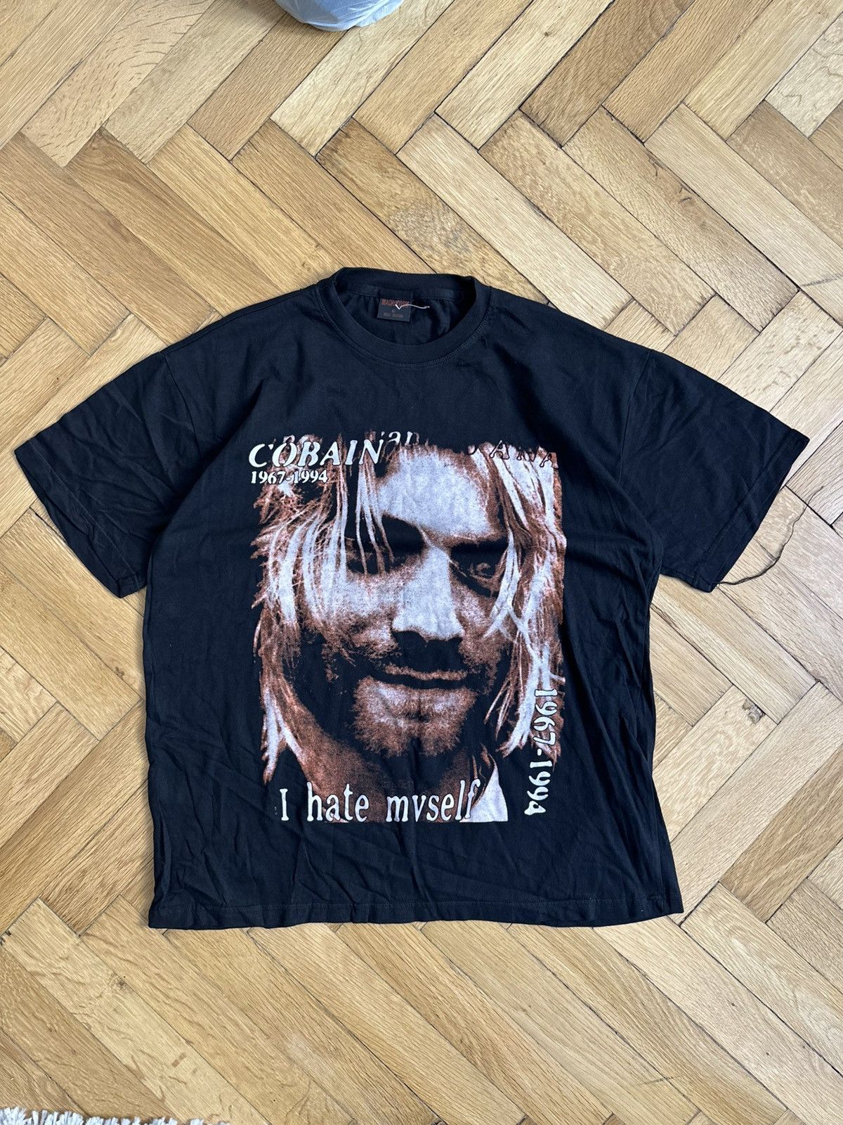 Nirvana Nirvana Curt Cobain Vintage 1994 Rare Rock T-Shirt Size US XL / EU 56 / 4 - 1 Thumbnail