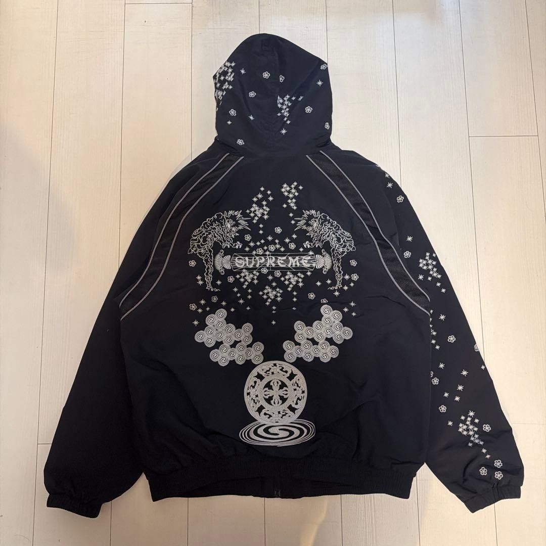 Supreme Aoi Glow In The Dark | Grailed