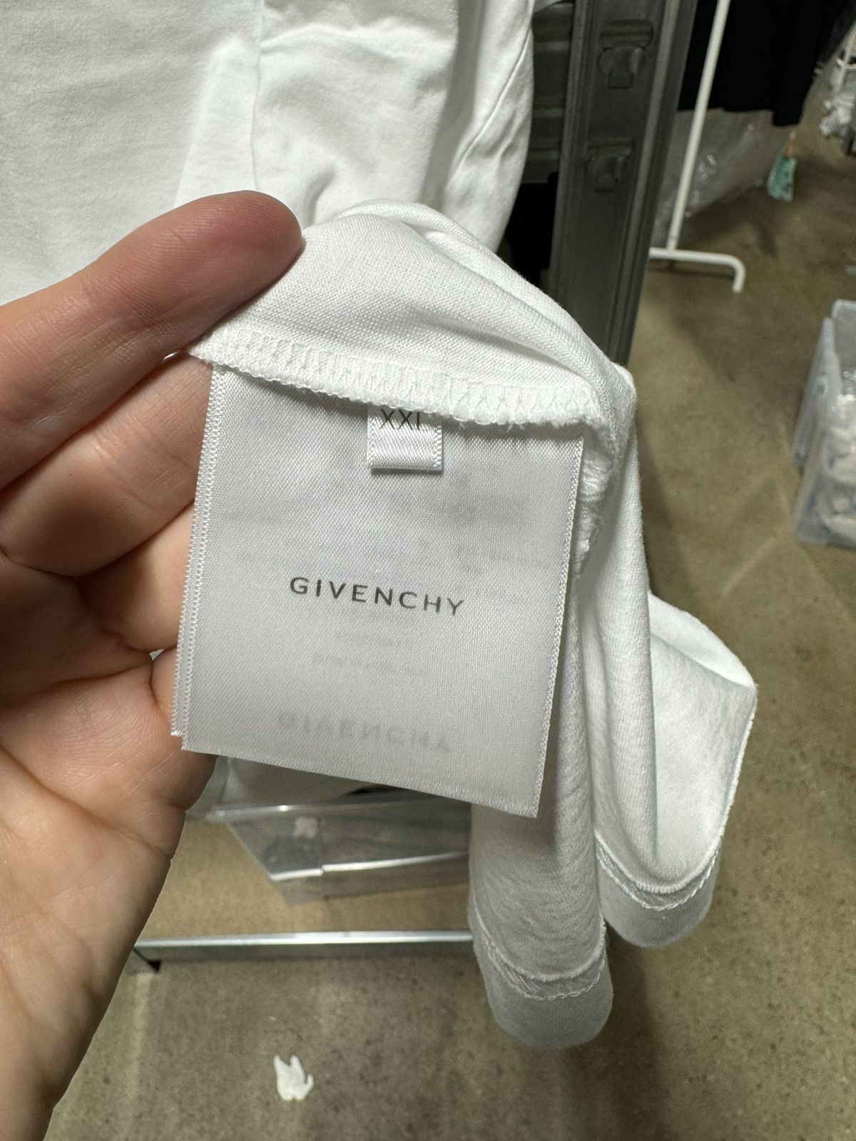 Givenchy Givenchy Signature Logo T-Shirt NEW 650$ Size US XXL / EU 58 / 5 - 5 Thumbnail