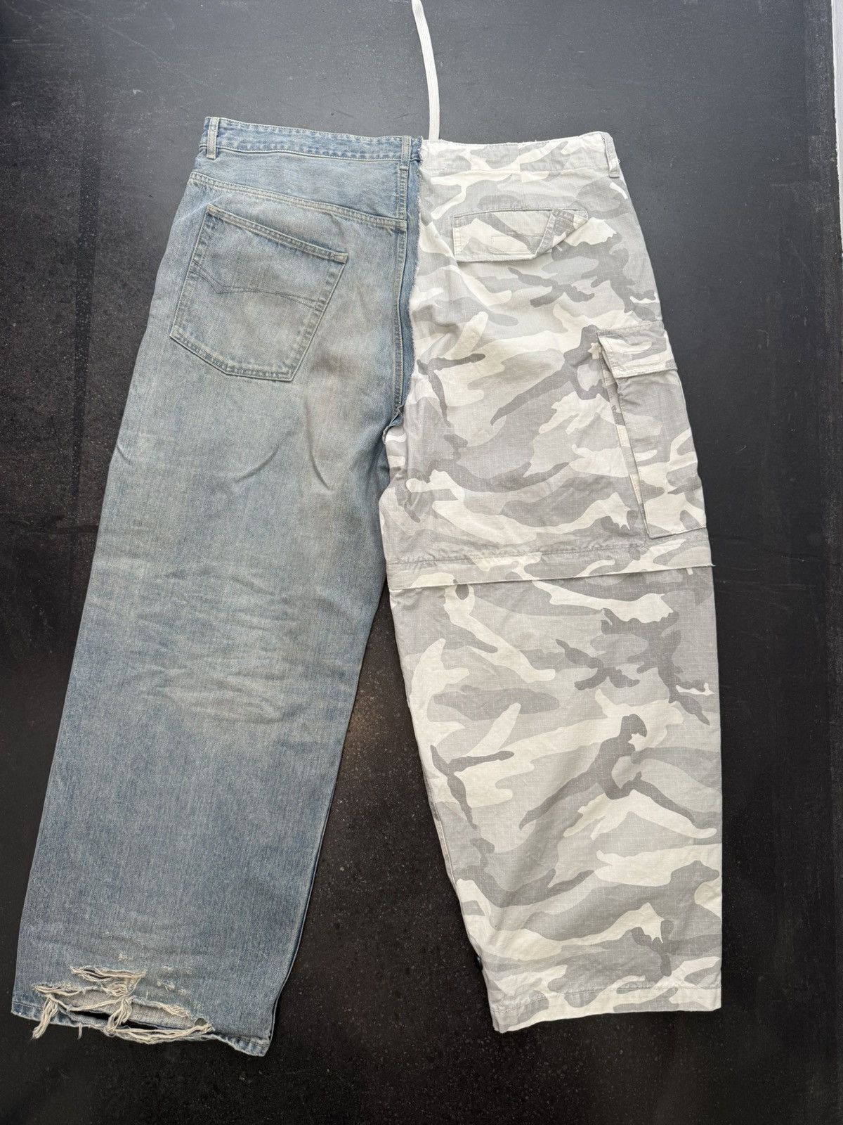 Balenciaga ***RARE BALENCIAGA GREYSCALE CAMO HYBRID BAGGY PANTS Size US 34 / EU 50 - 2 Thumbnail