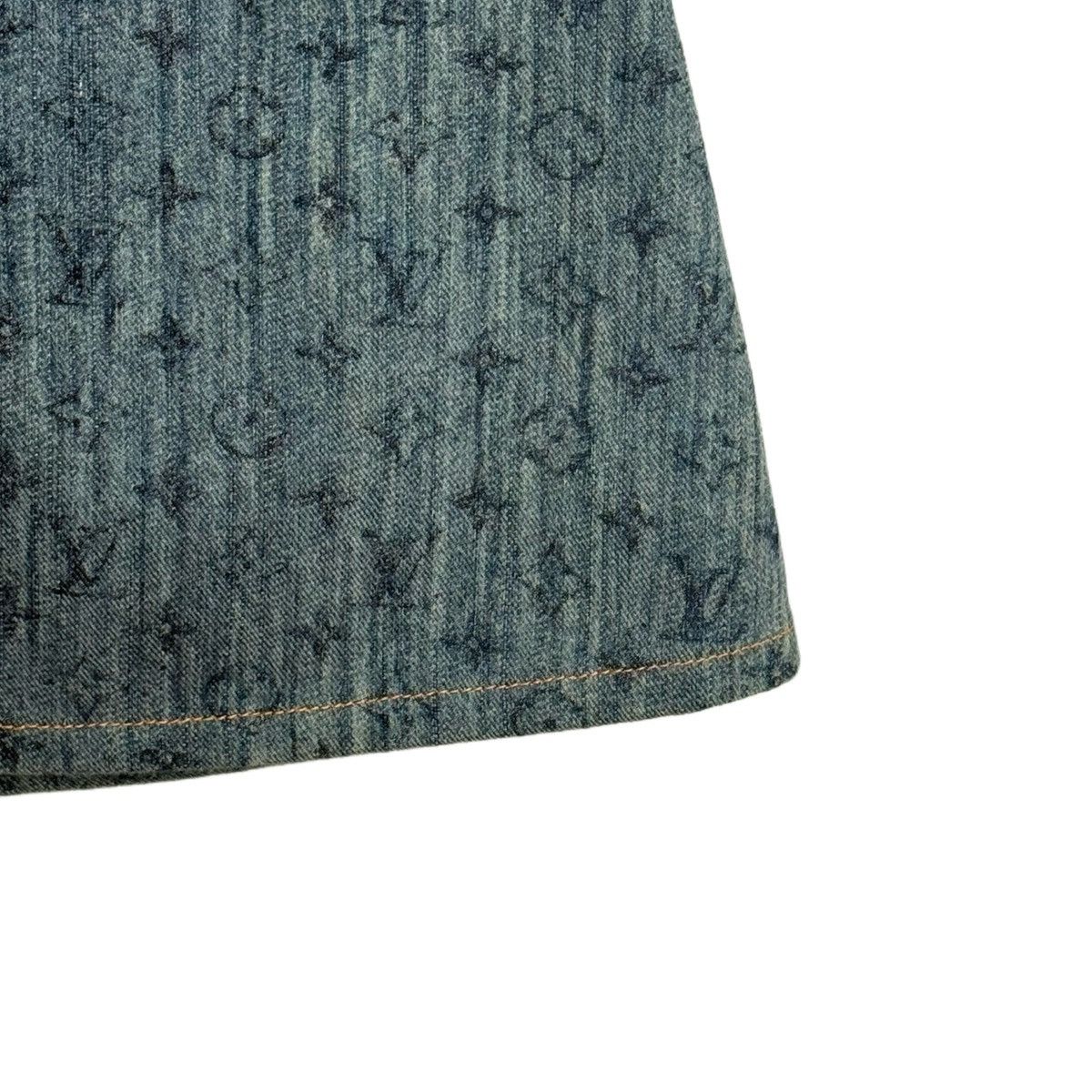 Louis Vuitton Louis Vuitton Mid-rise Casual Mini Skirt K26WX Size 27" / US 4 / IT 40 - 4 Thumbnail