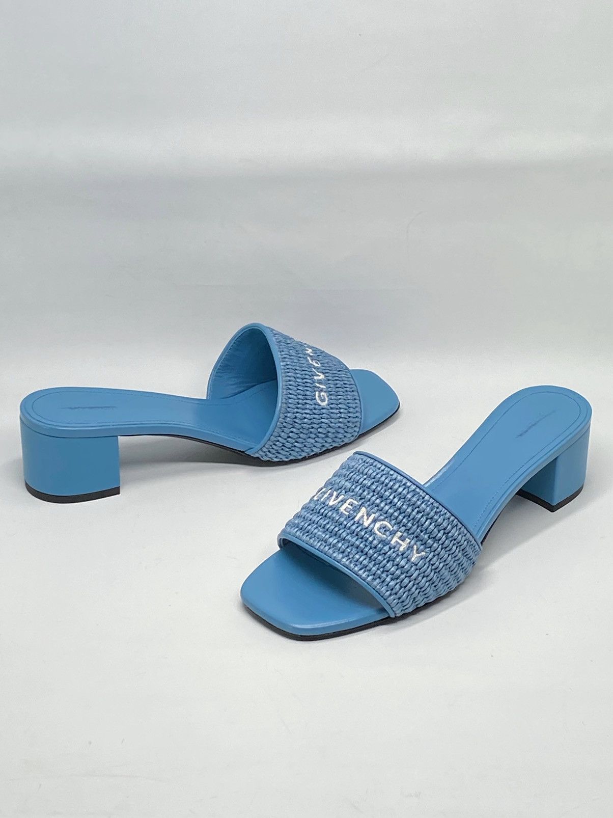 Givenchy Givenchy Logo Raffia Slide Sandals size 39 Size US 9 / IT 39 - 9 Thumbnail