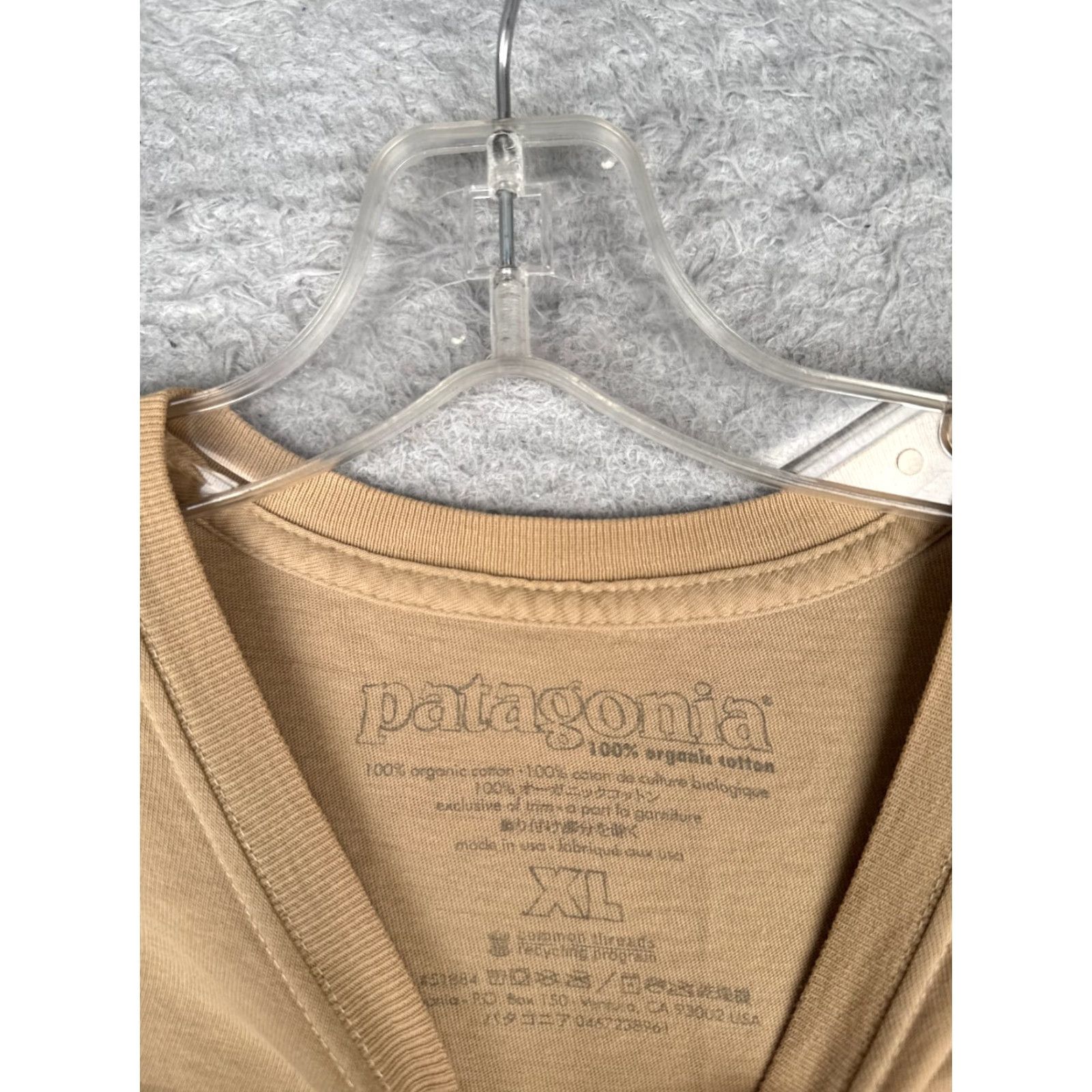 Patagonia Patagonia Shirt Men XL Beige Long Sleeve Crew Neck 100% Cotton Size US XL / EU 56 / 4 - 7 Thumbnail