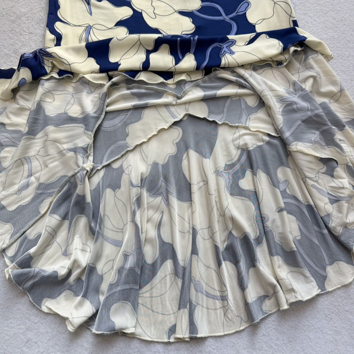 Moschino MOSCHINO Cheap & Chic SS2005 Floral Blossom Skirt Size 28" / US 6 / IT 42 - 3 Thumbnail