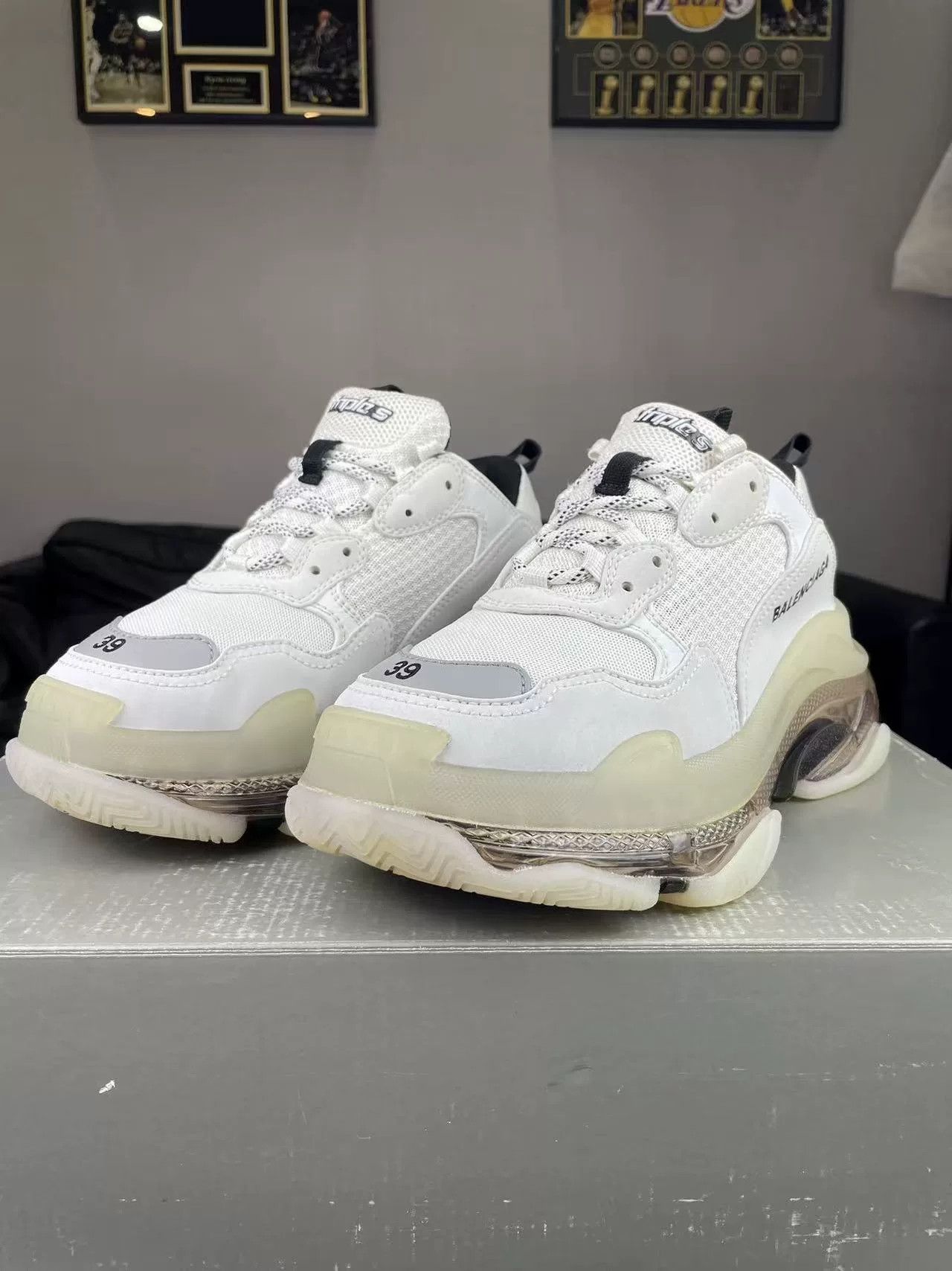 Balenciaga Balenciaga Lowtop Sneakers S Women Size US 6 / IT 36 - 1 Thumbnail
