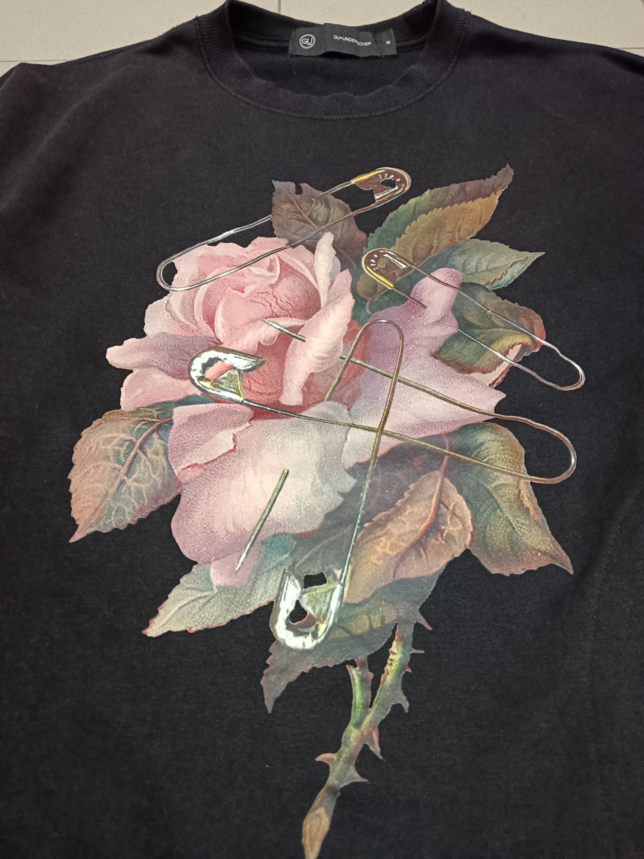 GU × Undercover Gu X Undercover Flowers Graphics Punk Sweatshirt Size US M / EU 48-50 / 2 - 4 Thumbnail