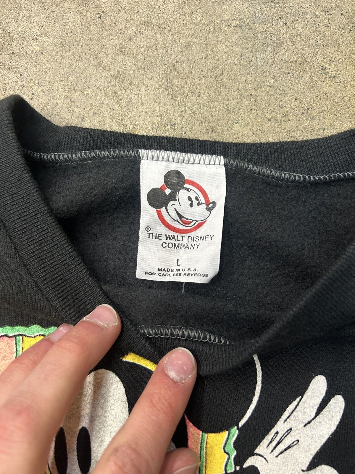 Disney × Vintage 90s Vintage Disney Mickey N Minnie Crewneck M/L Size US M / EU 48-50 / 2 - 2 Thumbnail