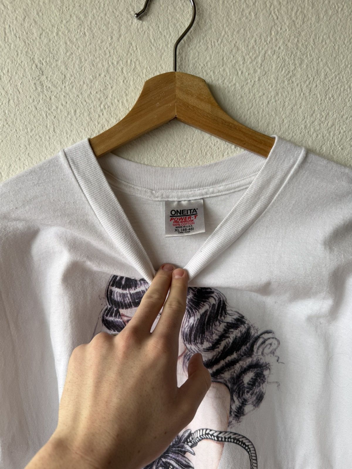 Vintage 1990 Bettie Page ‘Olivia’ Tee Size US XL / EU 56 / 4 - 4 Thumbnail