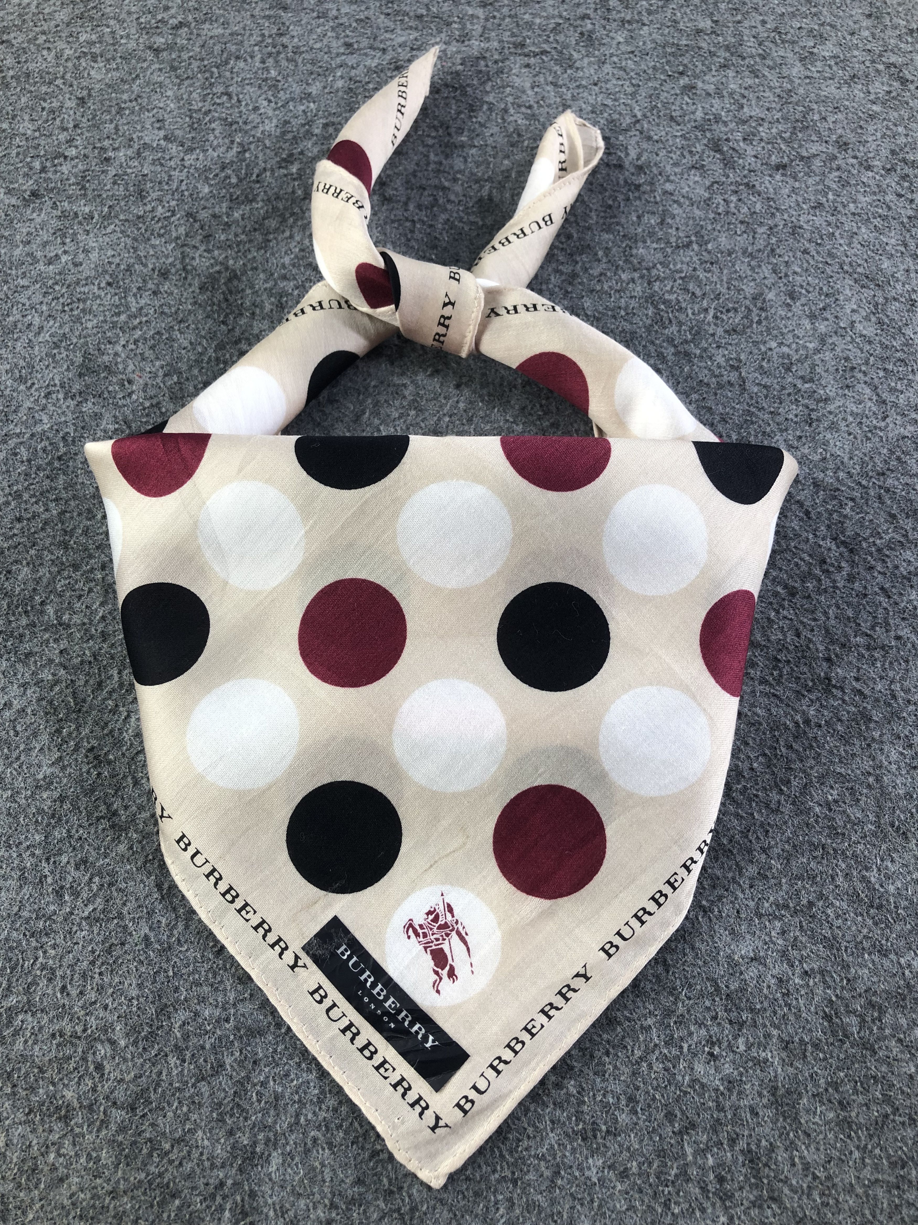 Burberry Burberry Handkerchief / Bandana / Neckerchief Size ONE SIZE - 2 Thumbnail