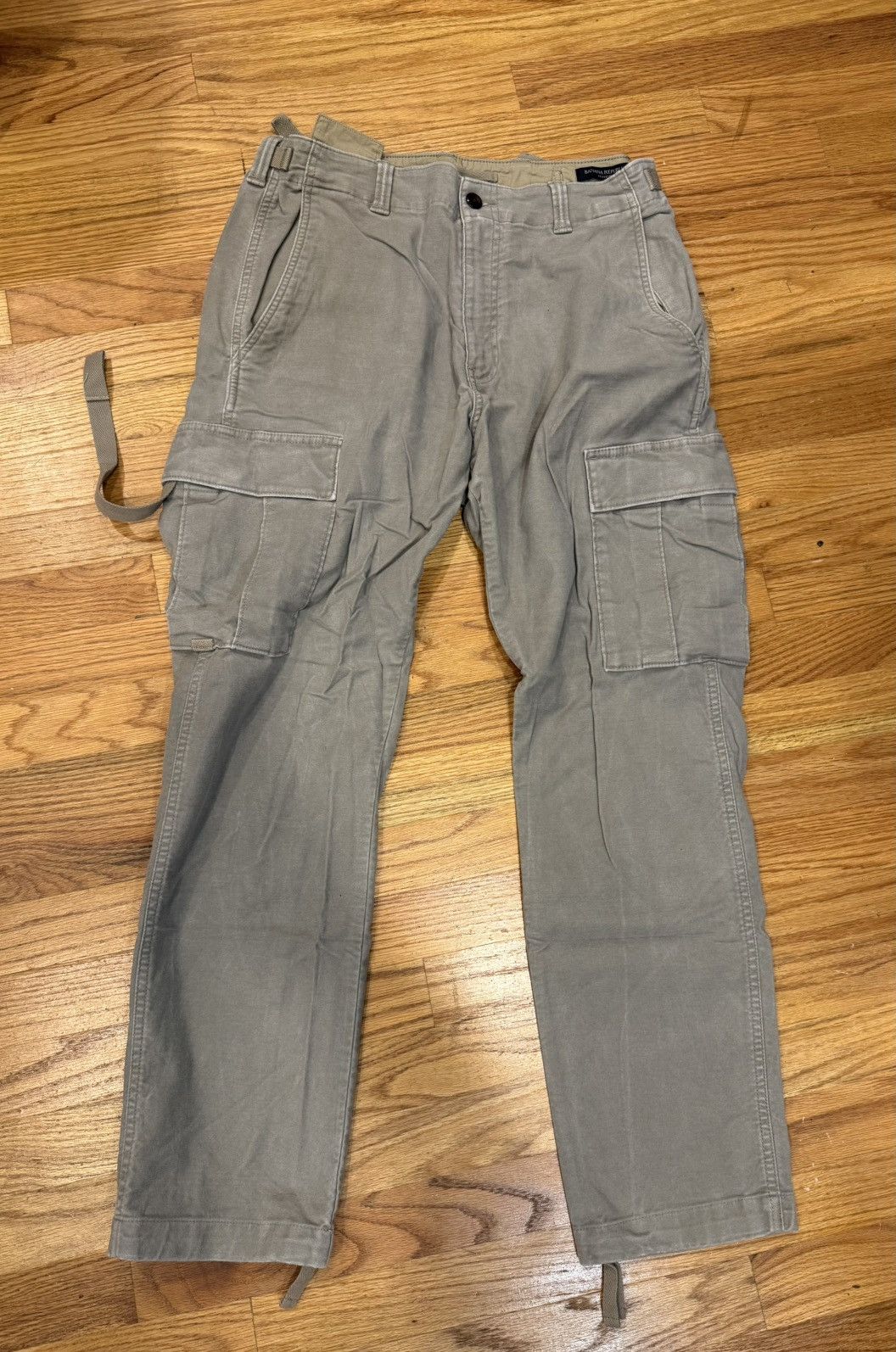Banana Republic Banana Republic Traveler Cargo Pant Size US 33 - 1 Thumbnail