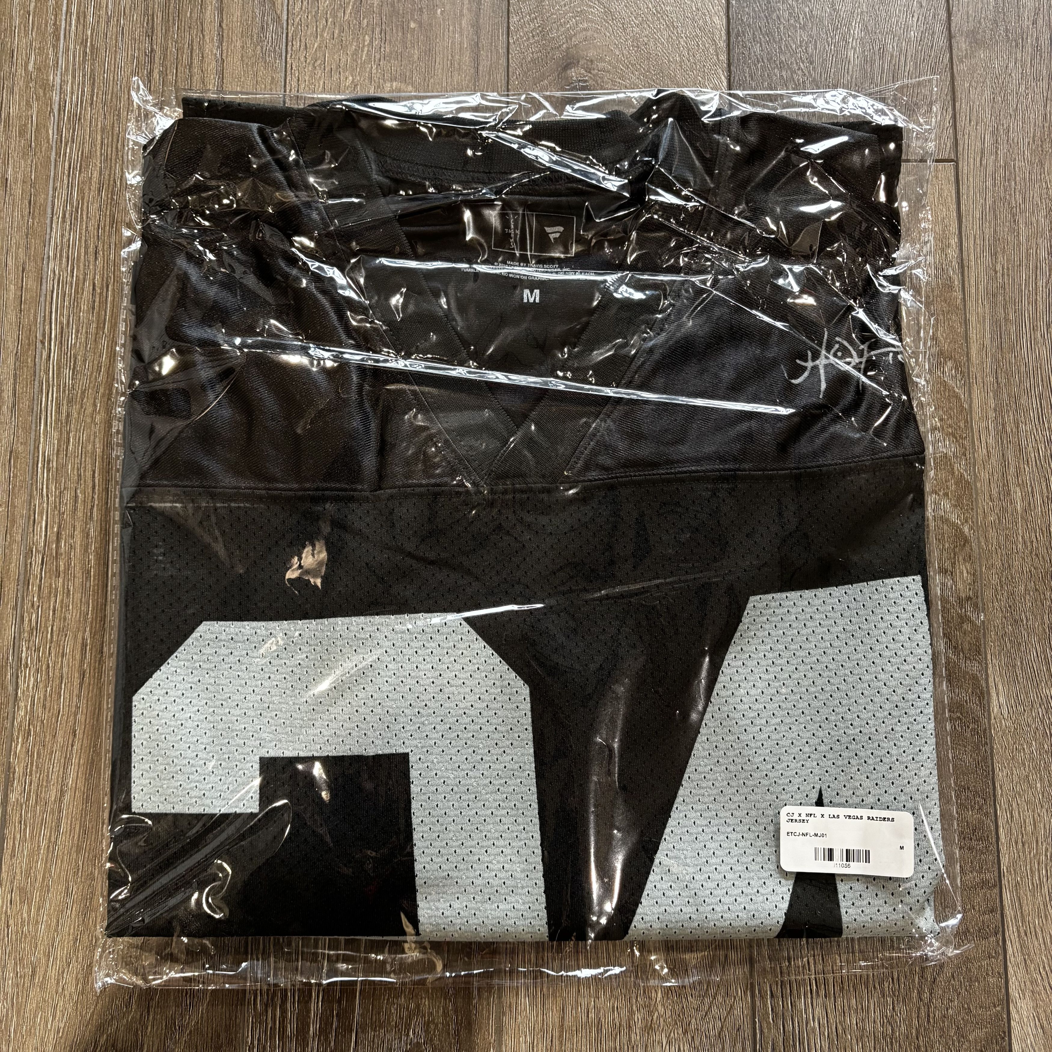 NFL × Travis Scott Cactus Jack Travis Scott NFL Las Vegas Raiders Jersey Size M Size US M / EU 48-50 / 2 - 2 Thumbnail