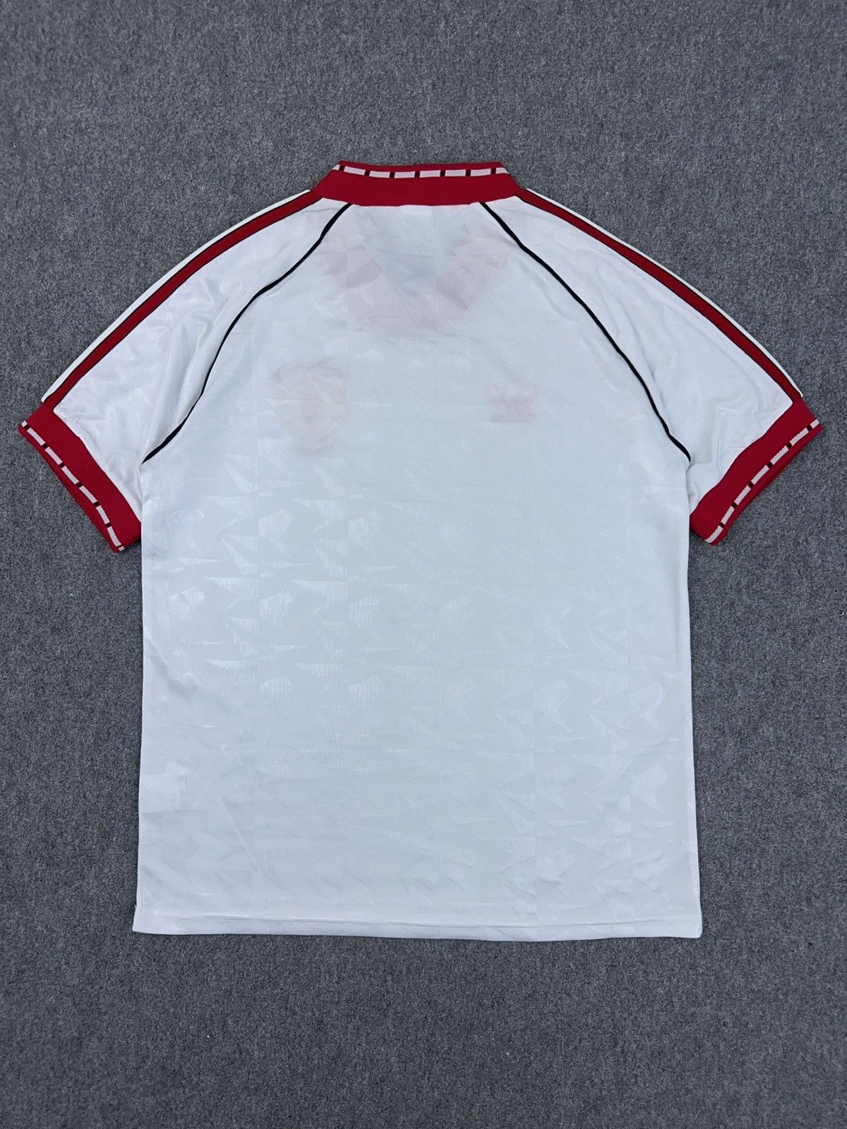 Adidas Vintage 1990/91 Manchester United Reproduction Jersey T0020 Size US M / EU 48-50 / 2 - 4 Thumbnail