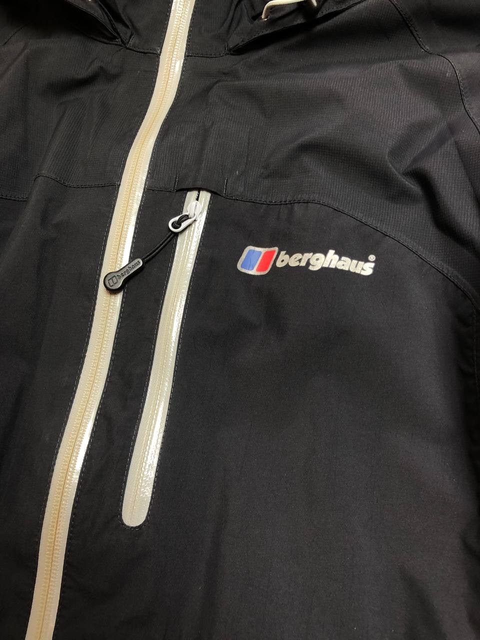 Berghaus vintage Berghaus logo Y2K Light jacket GORE-TEX Streetwear Size US S / EU 44-46 / 1 - 6 Thumbnail