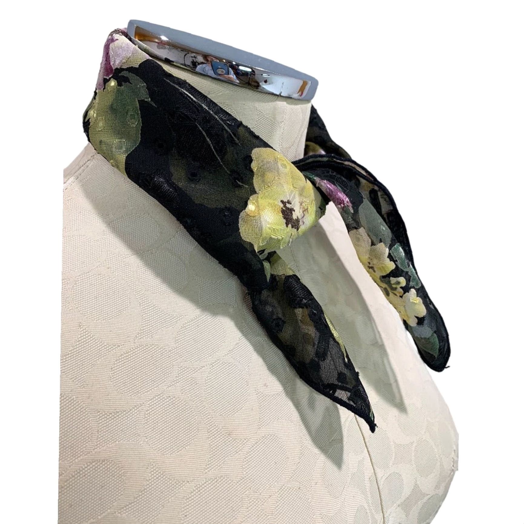 Vintage VINTAGE Floral Scarf Womens 19 Inch Square Textured Siky Sheer Gray Size ONE SIZE - 3 Thumbnail