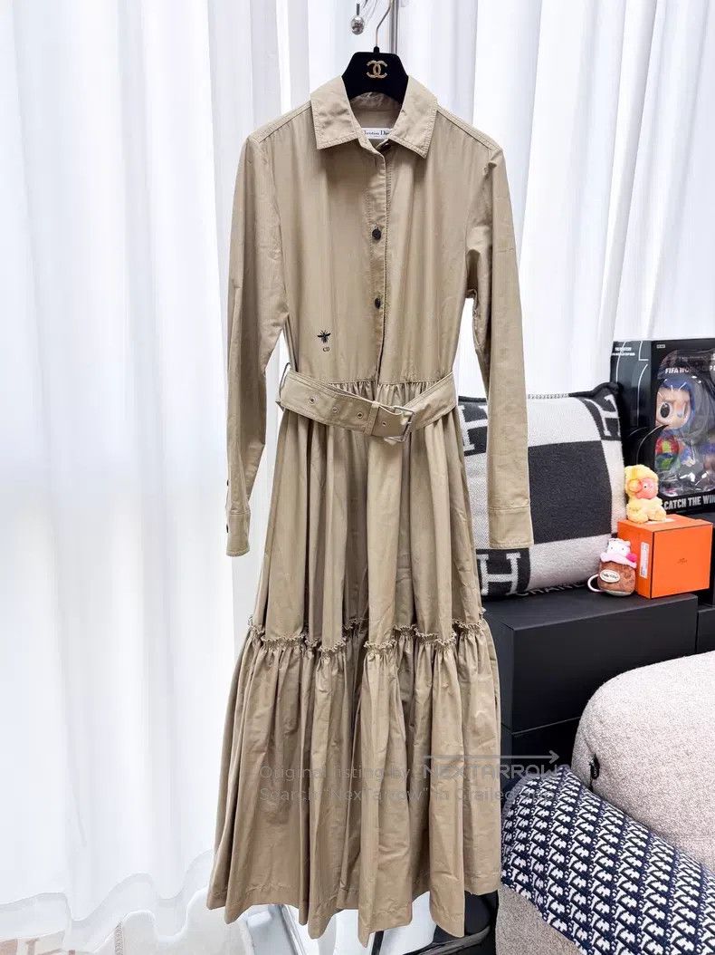 Dior Dior Spanish-style khaki long skirt long-sleeved windbreak Size XS / US 0-2 / IT 36-38 - 1 Thumbnail