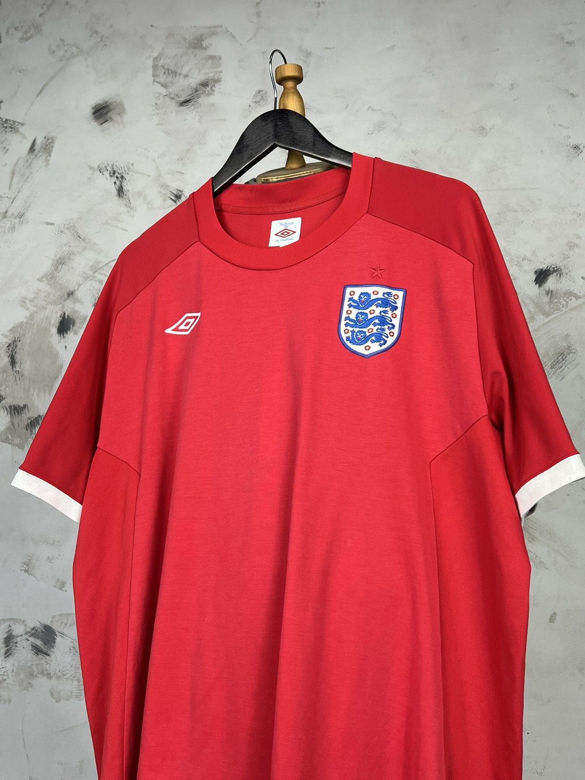 Umbro Vintage Umbro England Jersey Shirt Size M - L 50 Size US L / EU 52-54 / 3 - 2 Thumbnail