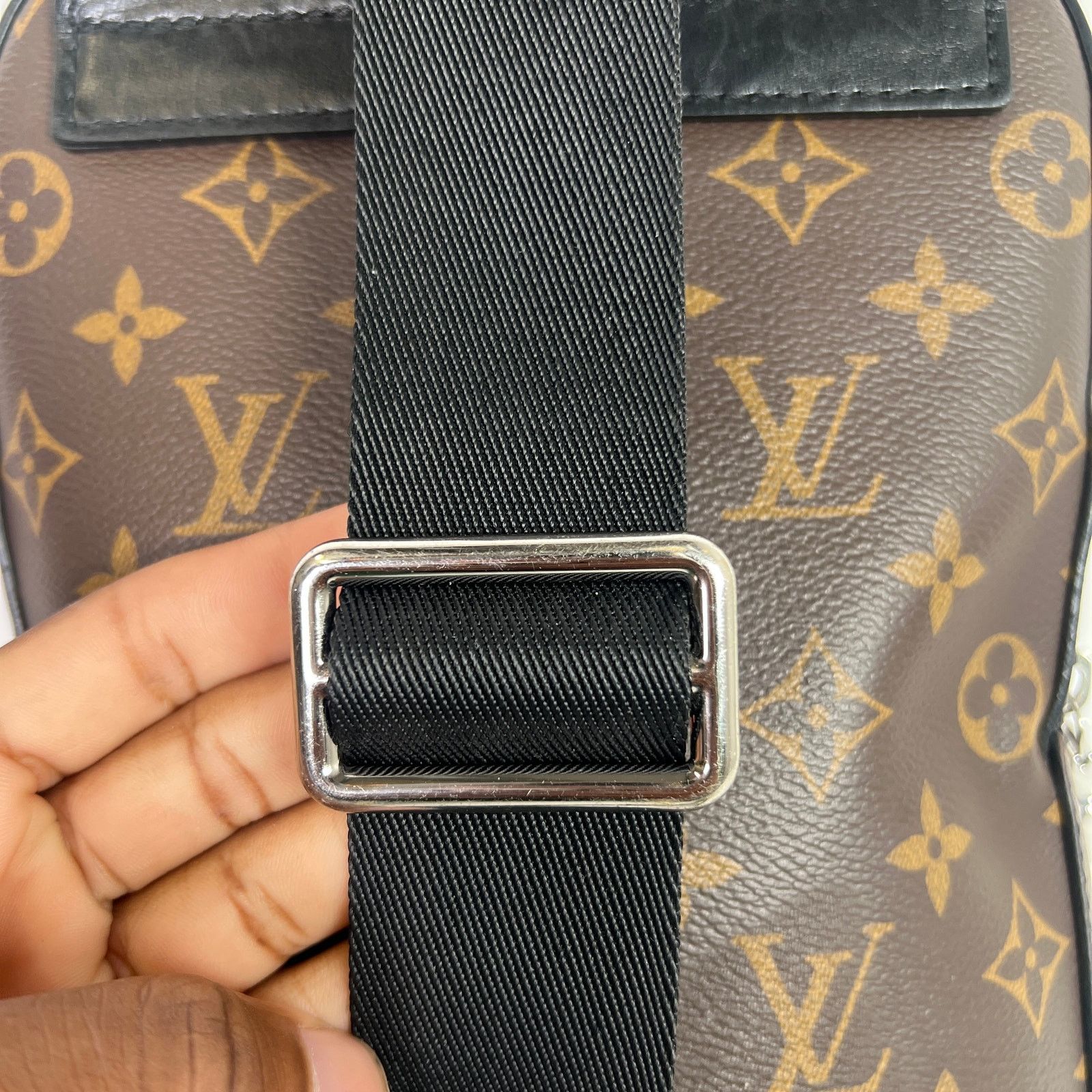 Louis Vuitton Louis Vuitton Monogram Avenue Sling Bag Size ONE SIZE - 13 Thumbnail