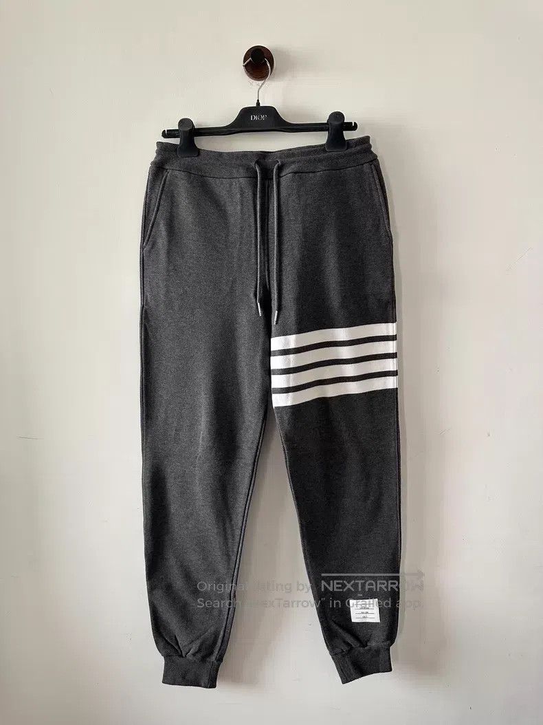 Thom Browne Thom Browne size 3 Dark gray knitted sweatpants Size US 30 / EU 46 - 1 Thumbnail