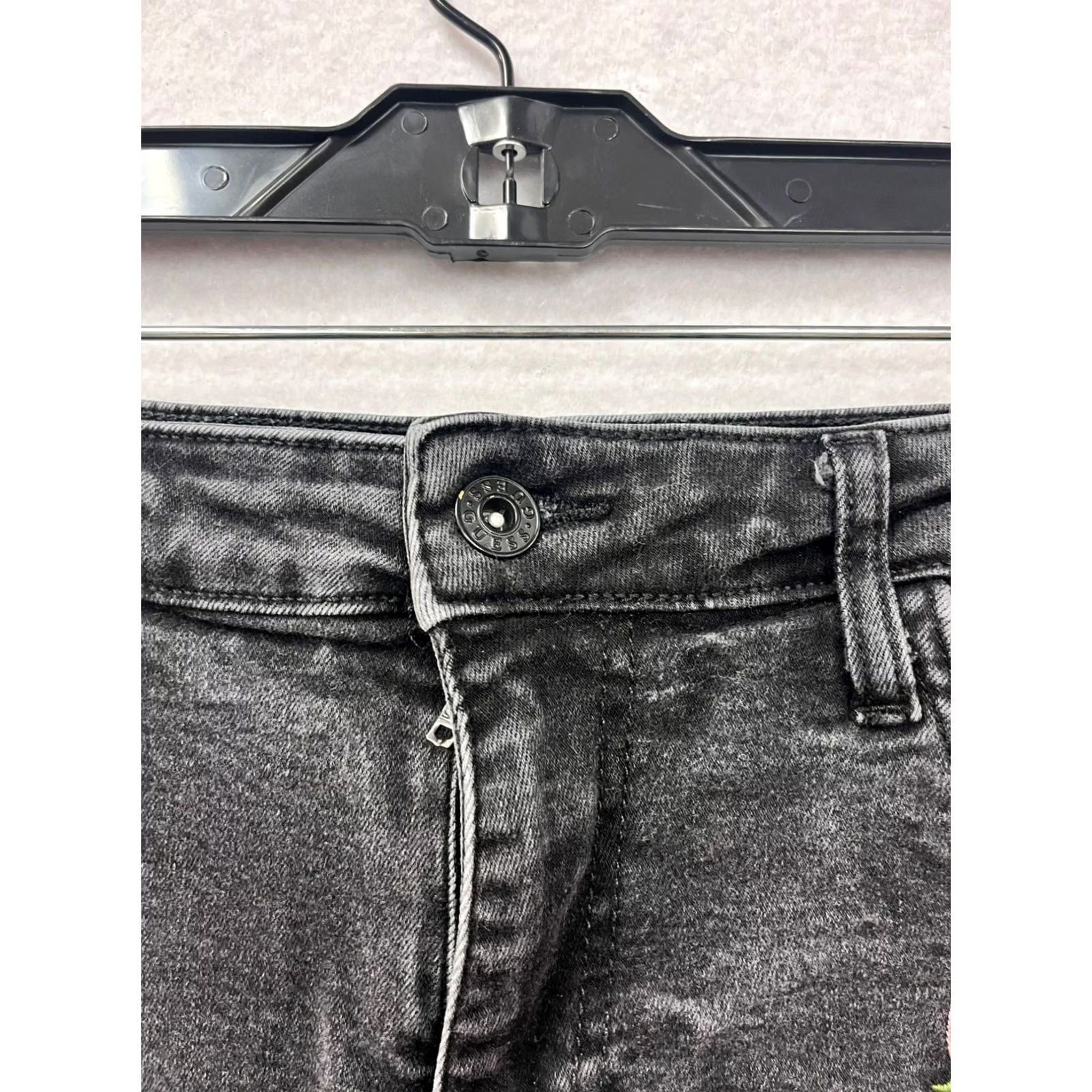 Guess Guess Womens Black Denim Shorts With Floral Embroidery Size 28 Size 28" / US 6 / IT 42 - 6 Thumbnail