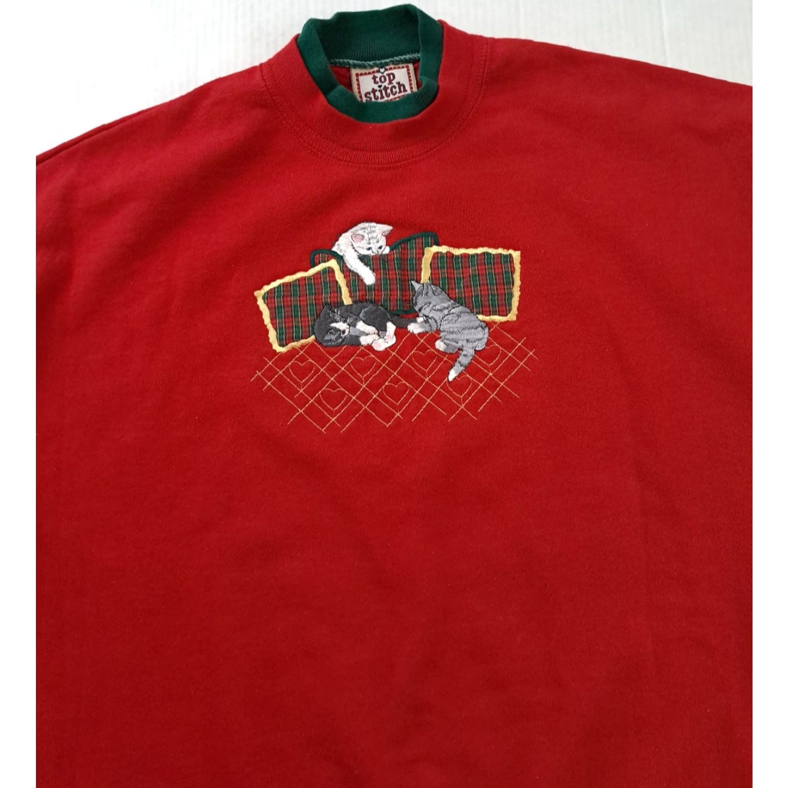 Vintage VINTAGE Top Stitch Sweatshirt Women's Embroidered Kittens and Pillows XL Red Canvas Cotton Long Sleeve Pullover 26in Size XL / US 12-14 / IT 48-50 - 2 Thumbnail