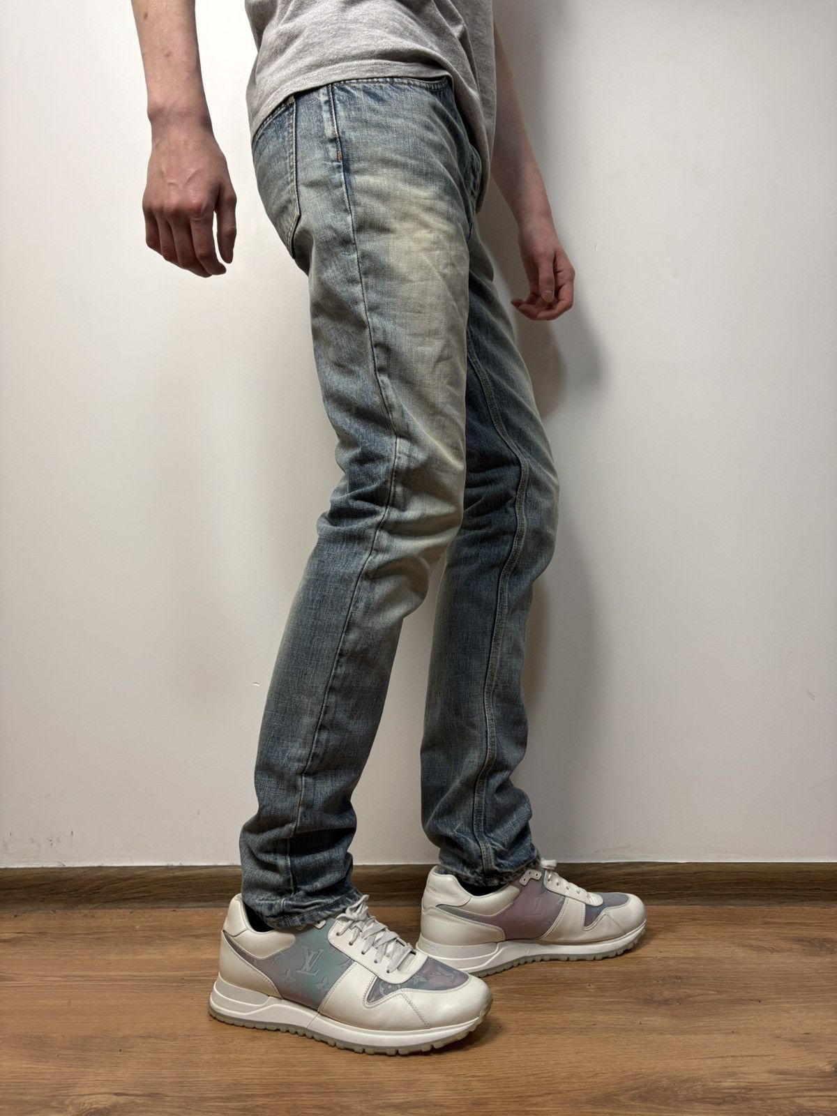 Givenchy Givenchy Light Wash Slim Fit Denim Jeans Luxury Designer Size US 30 / EU 46 - 2 Thumbnail