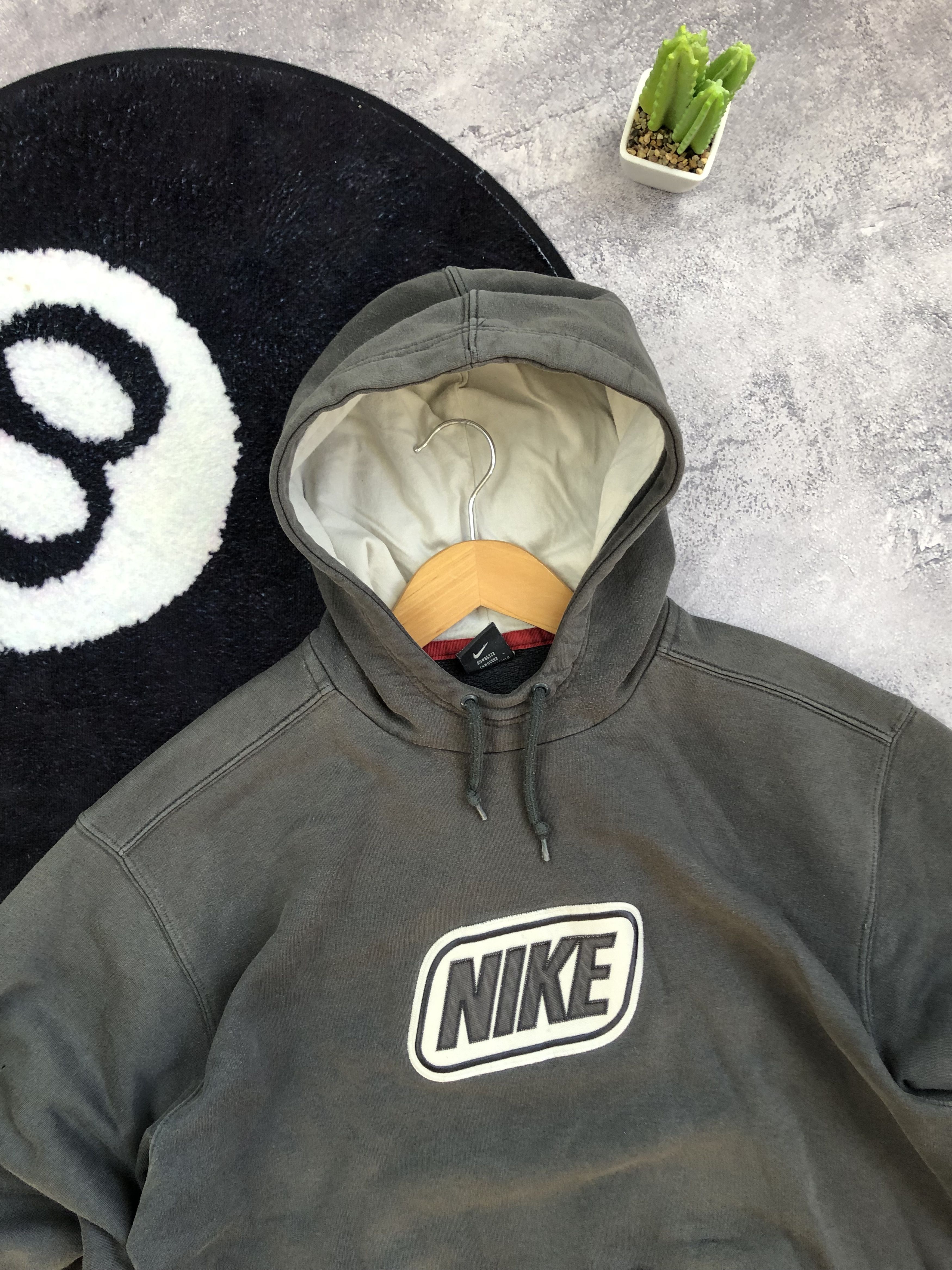 Nike NIKE Vintage Big Central Logo Fade Hoodie Streetwear Casual Size US L / EU 52-54 / 3 - 4 Thumbnail