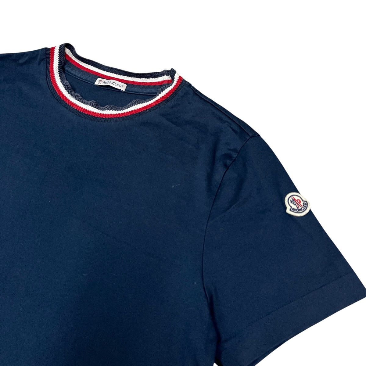 Moncler Moncler Maglia Small Logo Tshirt Size US S / EU 44-46 / 1 - 1 Thumbnail
