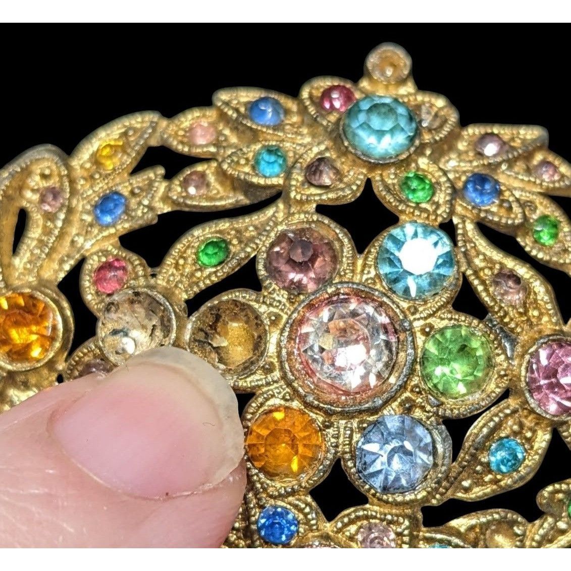 Other Vintage Floral Brooch Gold Tone With Rainbow Rhinestones Size ONE SIZE - 3 Thumbnail
