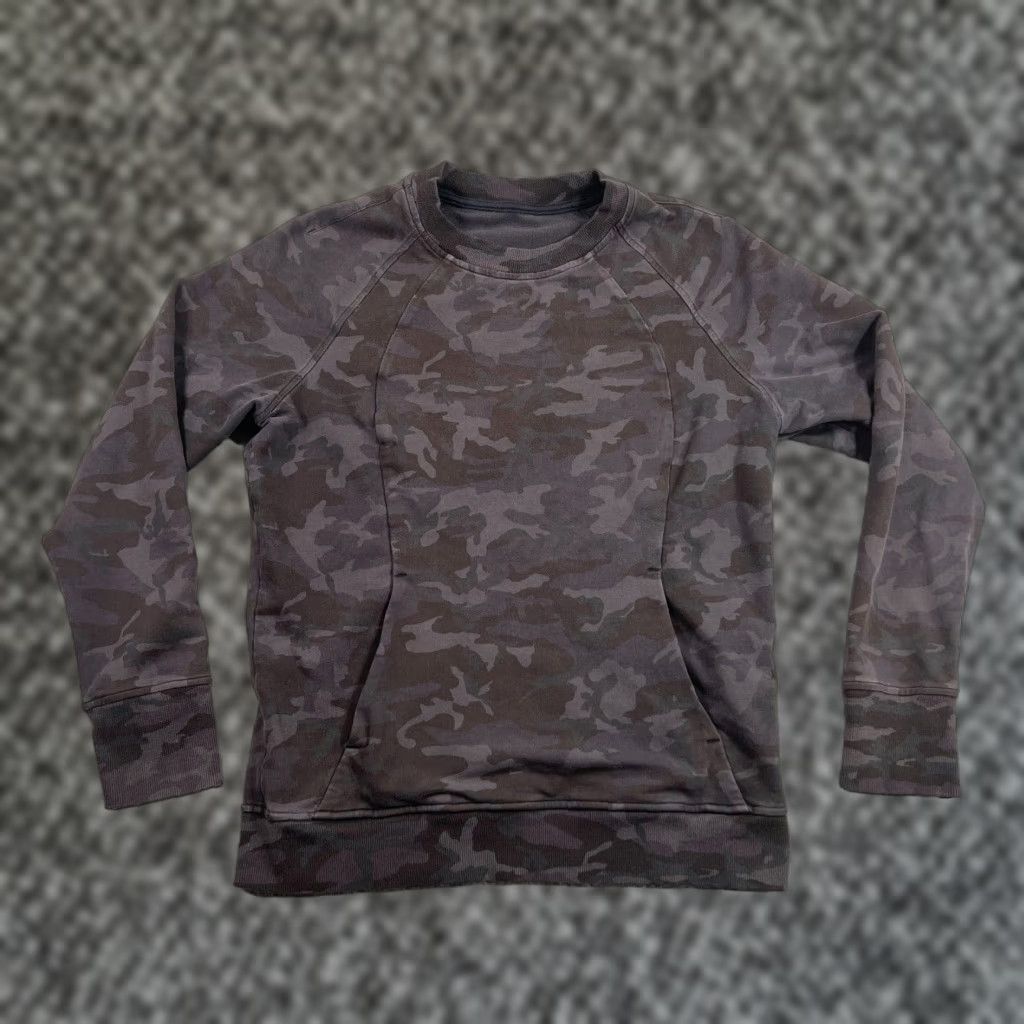 Lululemon VINTAGE Lululemon Scuba Sweatshirt Camouflage Gray Size 8 Activewear Womens Size M / US 6-8 / IT 42-44 - 1 Thumbnail