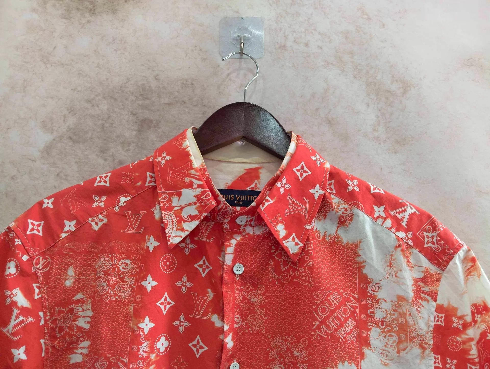 Louis Vuitton LV full logo print tie-dye short-sleeve shirt S Size US S / EU 44-46 / 1 - 3 Thumbnail