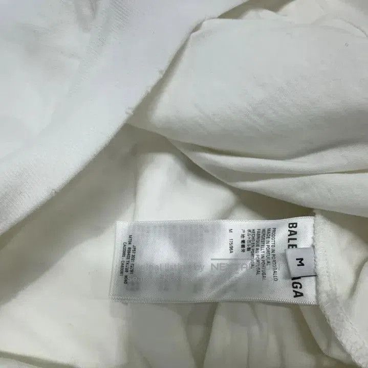 Other Balenciaga SS22 Logo Distressed Hoodie for Men. Size US M / EU 48-50 / 2 - 4 Thumbnail