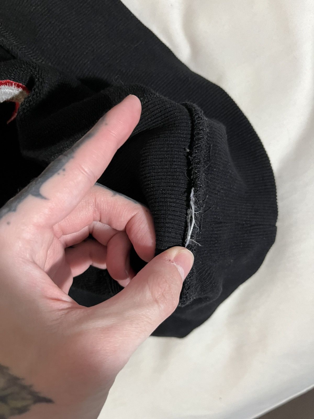 Revenge Revenge red embroidered crewneck black Size US L / EU 52-54 / 3 - 7 Thumbnail