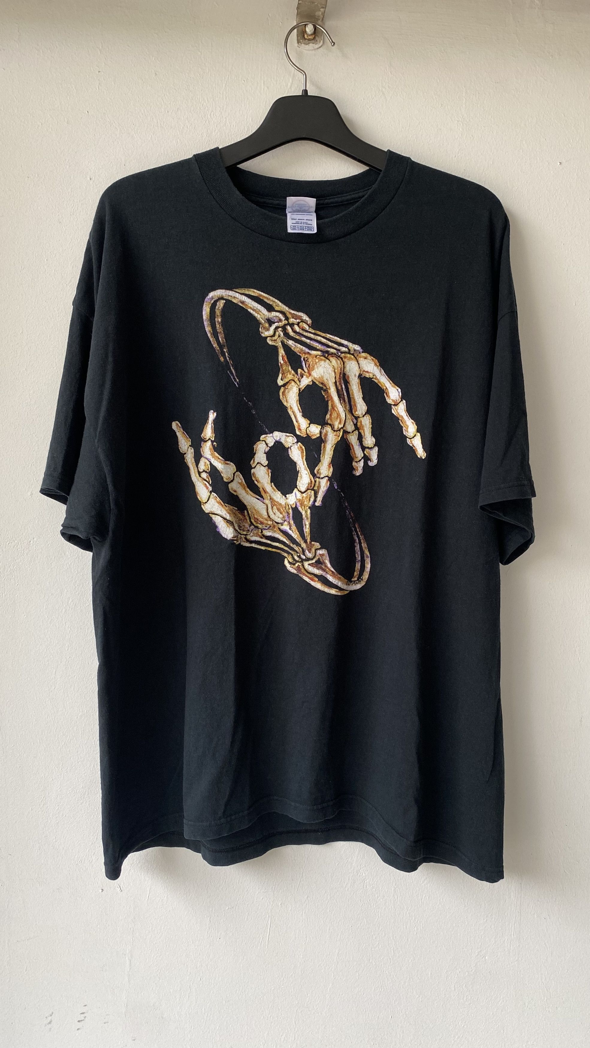 Band Tees Vintage korn band tee 2004 tour shirt skeleton hands xxl Size US XXL / EU 58 / 5 - 1 Thumbnail