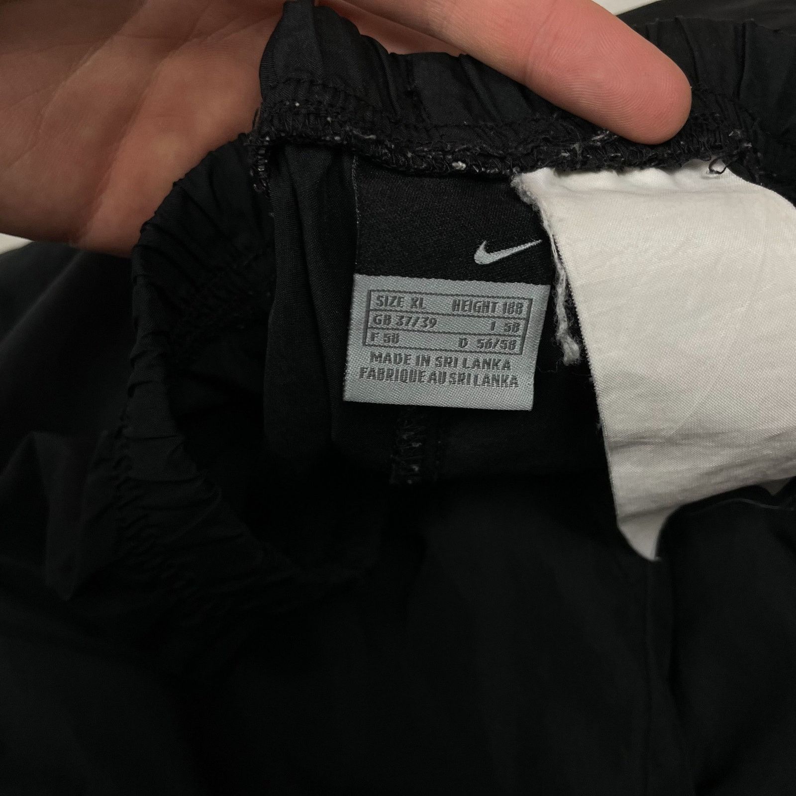 Nike Nike Women's Black Swoosh Ankle Zip High Rise Track Pant XL Size 30" / US 8 / IT 44 - 7 Thumbnail