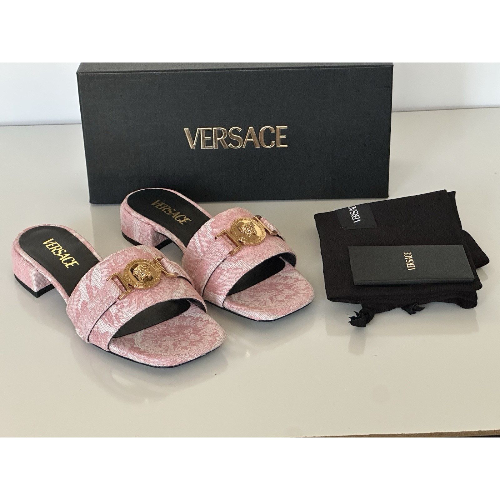 Versace VERSACE Women's Medusa Head Baby Pink Sandals 7 US 1014748 Size US 7 / IT 37 - 12 Thumbnail