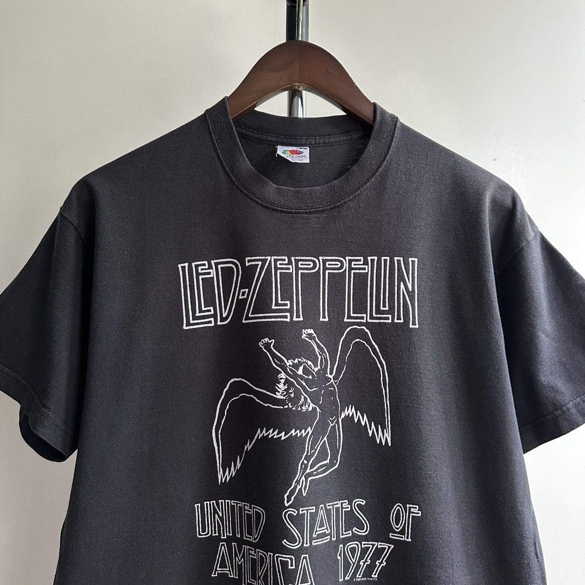 Band Tees Vintage 2000 Led Zeppelin USA 1977 Tour Band Tee Size US M / EU 48-50 / 2 - 2 Thumbnail