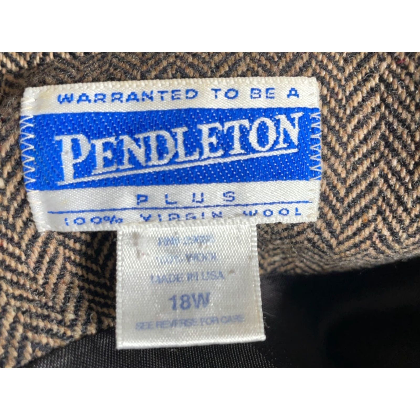Pendleton VINTAGE Pendleton Blazer Women 18W Brown Herringbone Wool Two-Button Notch Short Jacket USA Made 90s Hipster Preppy Retro Ladies Mens/Womens Size XXL / US 16-18 / IT 52-54 - 3 Thumbnail
