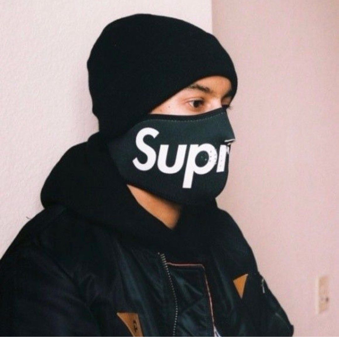 Supreme Set Black + Red Windstopper Facemask SupremeFW22