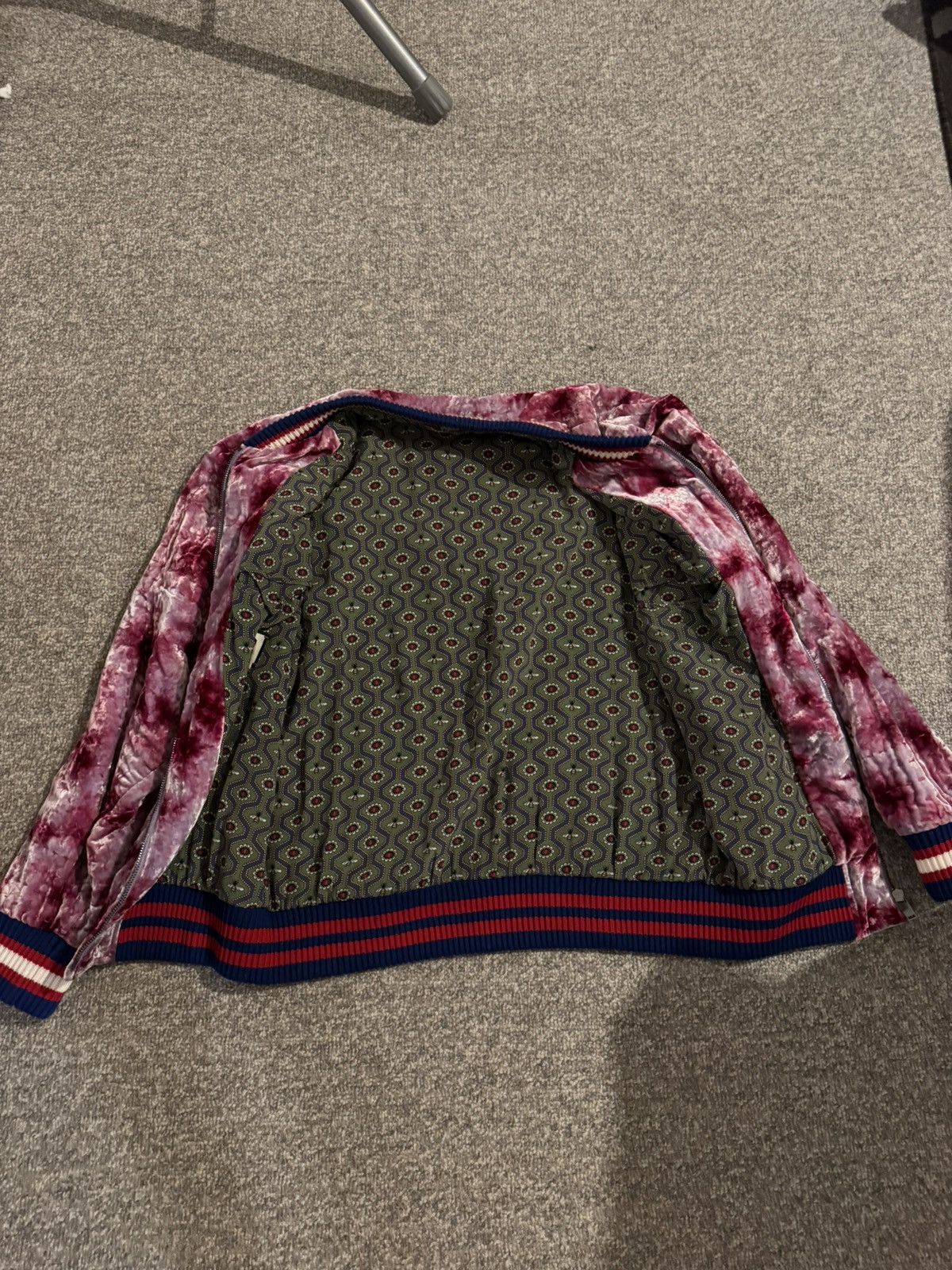 Gucci GUCCI - Velvet bomber jacket Size US M / EU 48-50 / 2 - 3 Thumbnail