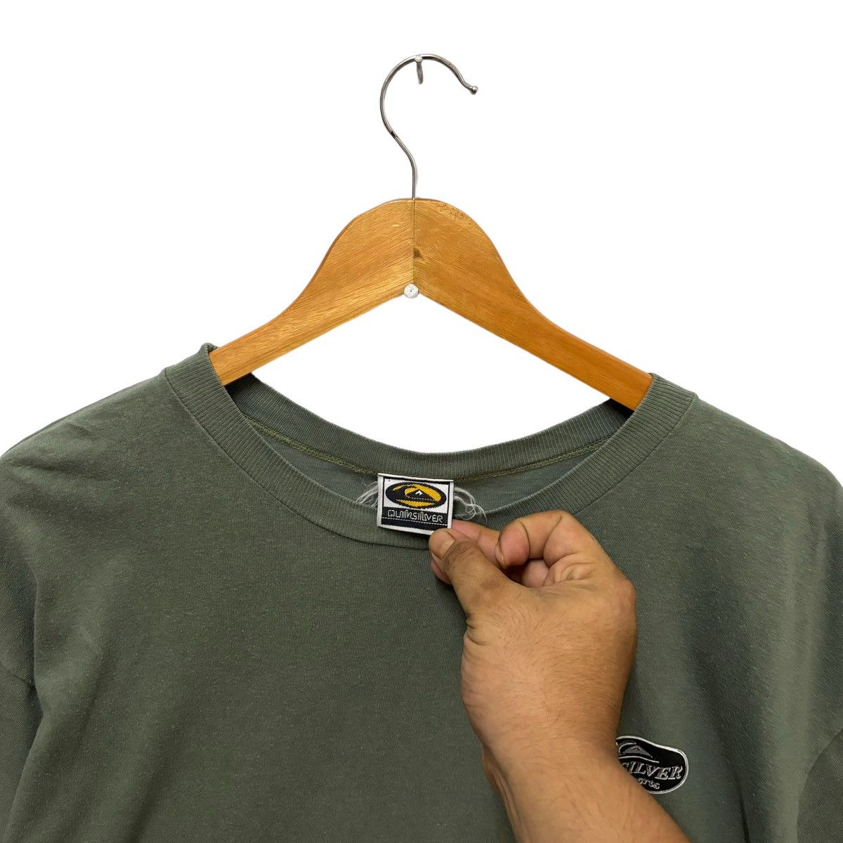 Quiksilver × Vintage Vintage Quiksilver Japan Graphic Back Hit Tshirt Size US L / EU 52-54 / 3 - 10 Thumbnail