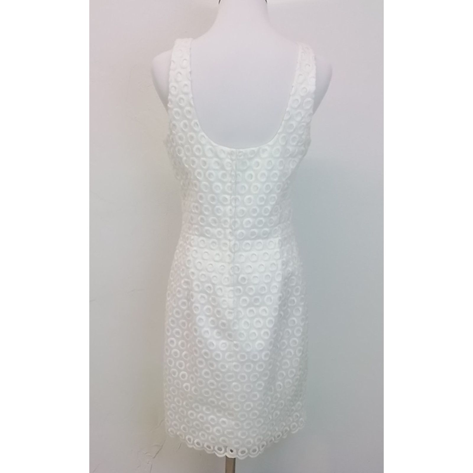 Lilly Pulitzer Lilly Pulitzer Mini Dress Women's 6 White Eyelet Sleeveless Size M / US 6-8 / IT 42-44 - 3 Thumbnail