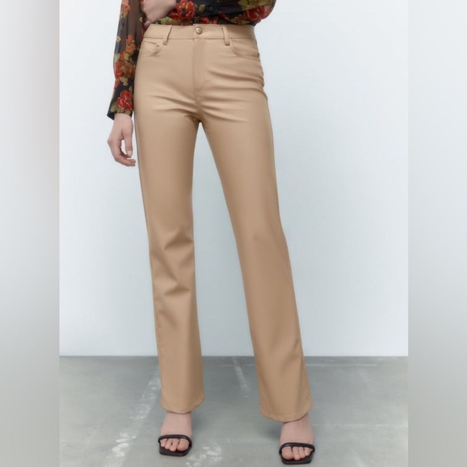 Zara ZARA BLOGGER FAVORITE STRAIGHT LEG FAUX LEATHER PANTS BEIGE Size 28" / US 6 / IT 42 - 12 Thumbnail