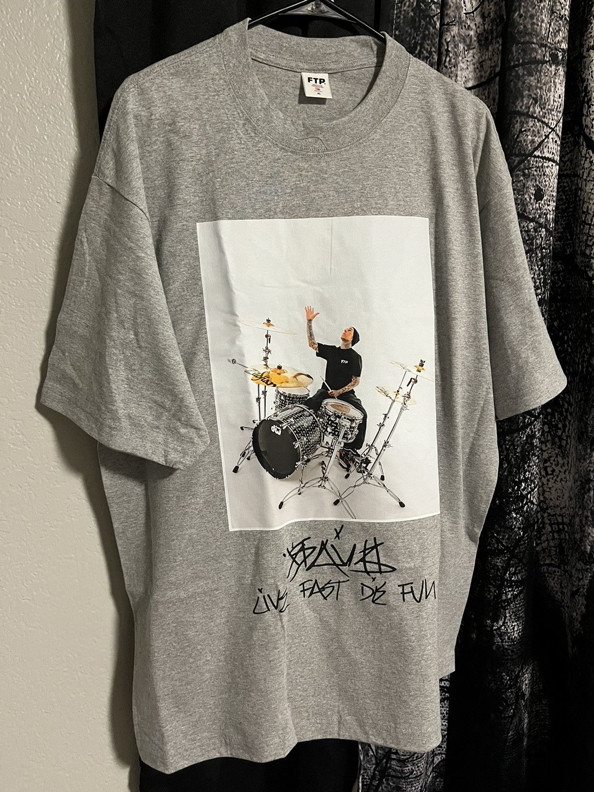 Fuck The Population FTP X FAMOUS STARS ⭐️ TRAVIS BARKER T-SHIRT Size US XL / EU 56 / 4 - 1 Thumbnail