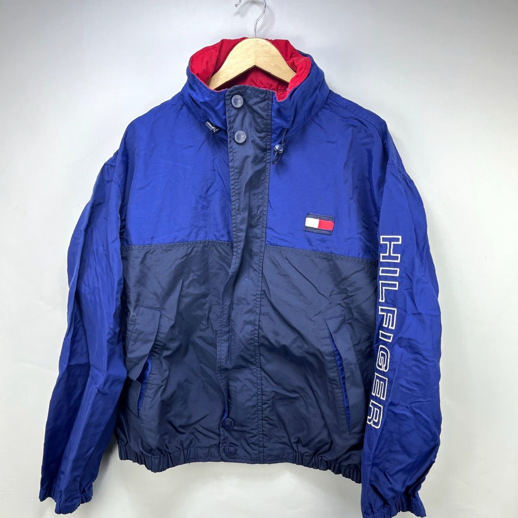 Tommy Hilfiger VINTAGE Tommy Hilfiger Windbreaker Hooded Jacket L Men Blue 90s Windbreaker Hooded Mens 90s Tommy Hilfiger Windbreaker Jacket L Blue Mens Size US L / EU 52-54 / 3 - 2 Thumbnail