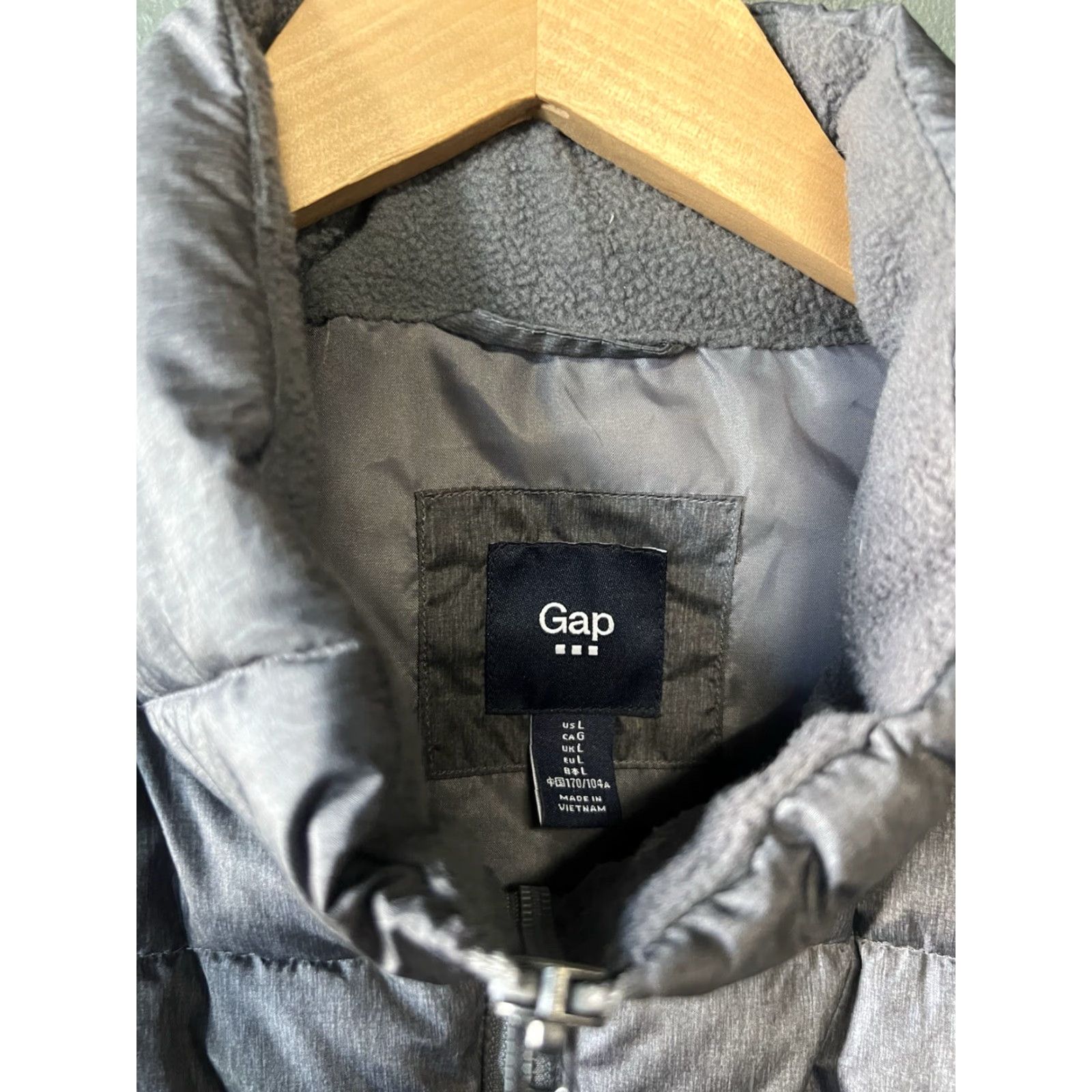 Gap Gap Vest Mens Gray Full Zip Quilted Puffer Sleeveless Size Large Size US L / EU 52-54 / 3 - 3 Thumbnail